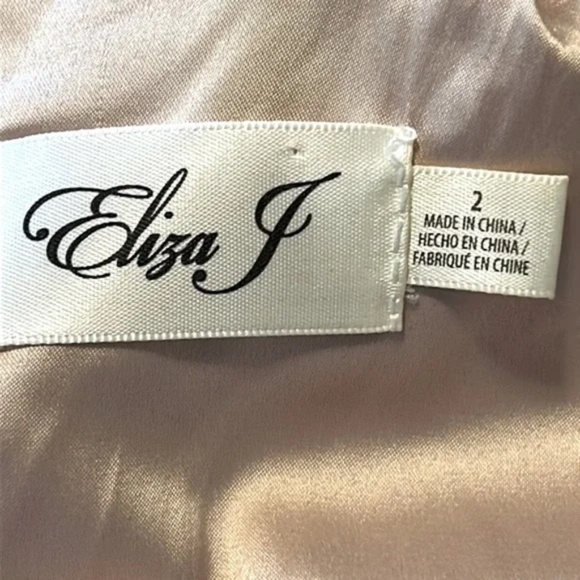 Eliza J Long Sleeve Mock Neck Fit & Flare Lace Dress in Black Size 2 - Picture 4 of 14